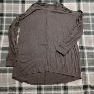 American Eagle Soft & Sexy Cold Shoulder Lace Sleeve Blouse